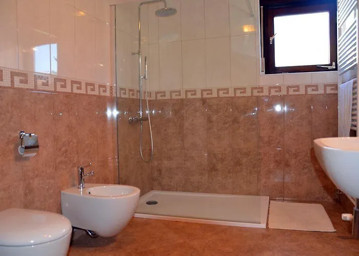 شقة Lenardic بليد